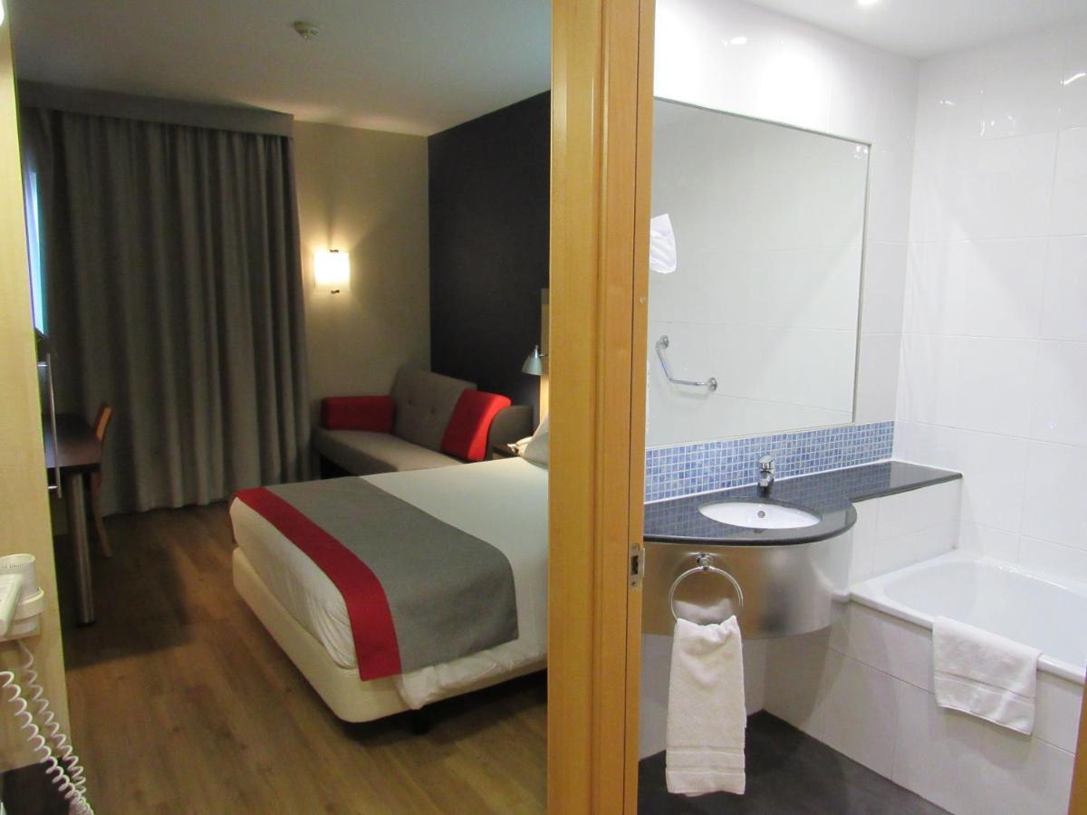 Holiday Inn Express Alcobendas, an IHG hotel Exterior foto