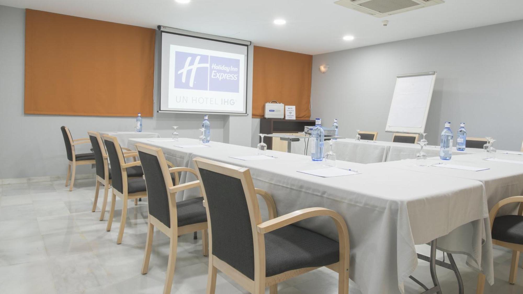 Holiday Inn Express Alcobendas, an IHG hotel Exterior foto