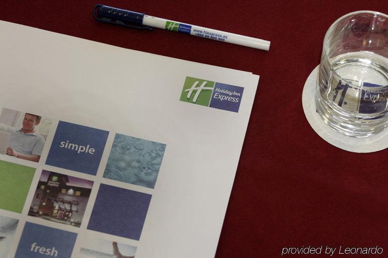 Holiday Inn Express Alcobendas, an IHG hotel Exterior foto