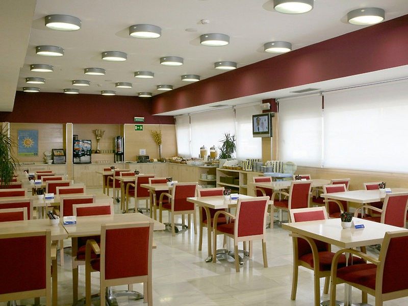 Holiday Inn Express Alcobendas, an IHG hotel Exterior foto