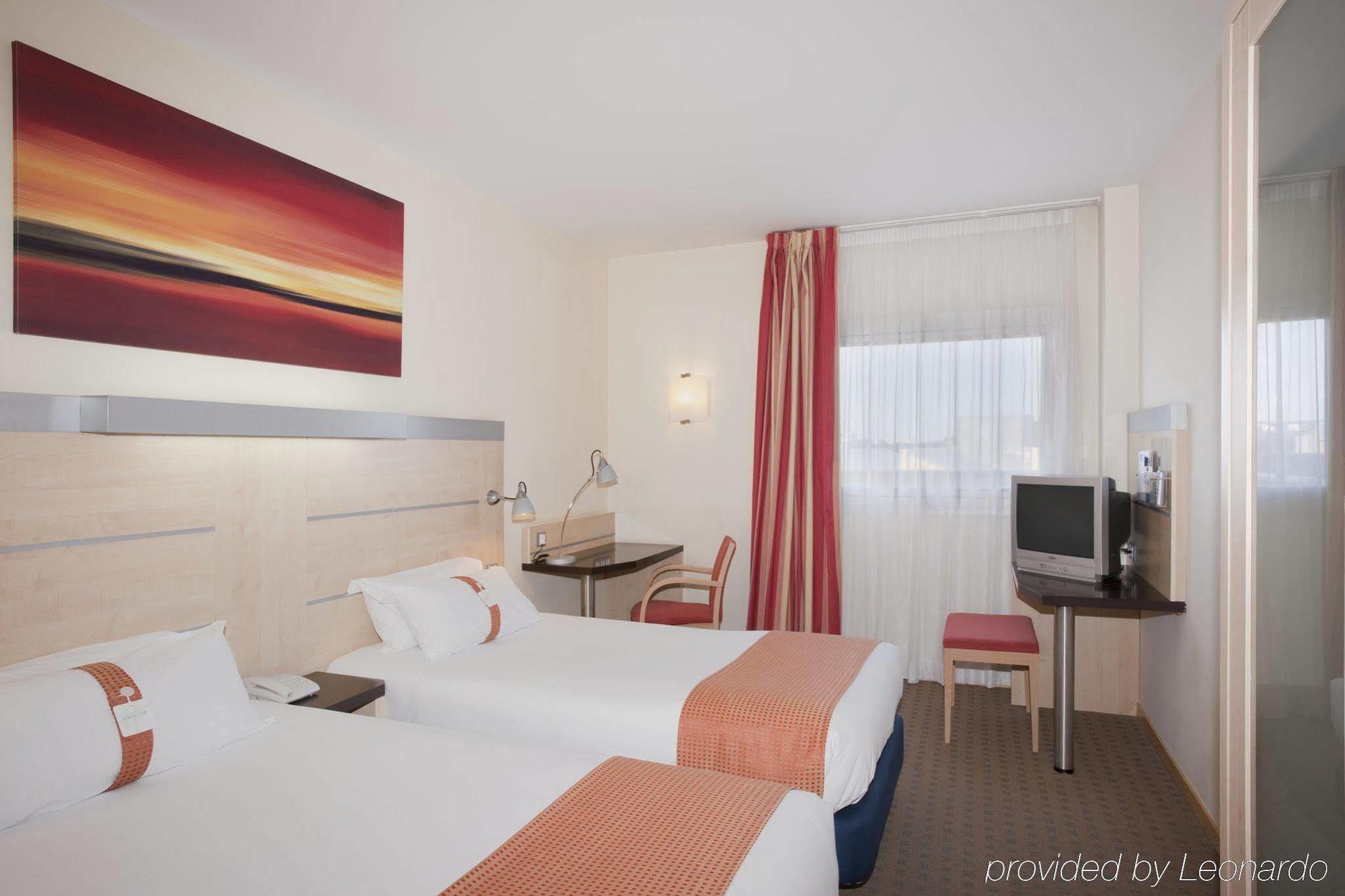 Holiday Inn Express Alcobendas, an IHG hotel Exterior foto